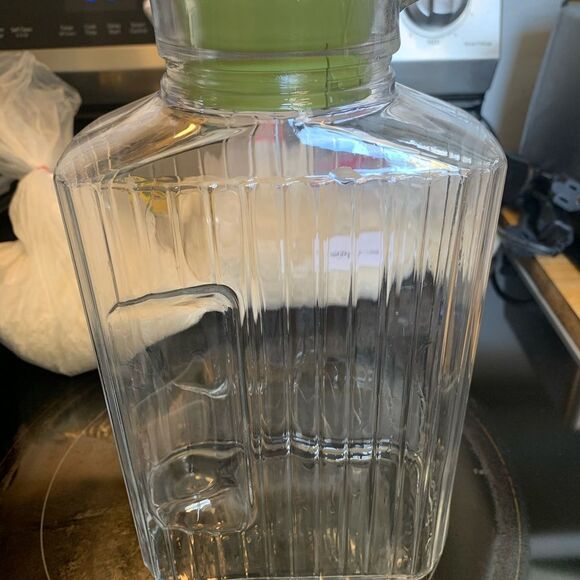 VTG Anchor Hocking Ribbed 2 Qt Glass Refrigerator Pitcher w/ Green Lid no chips - Picture 2 of 10